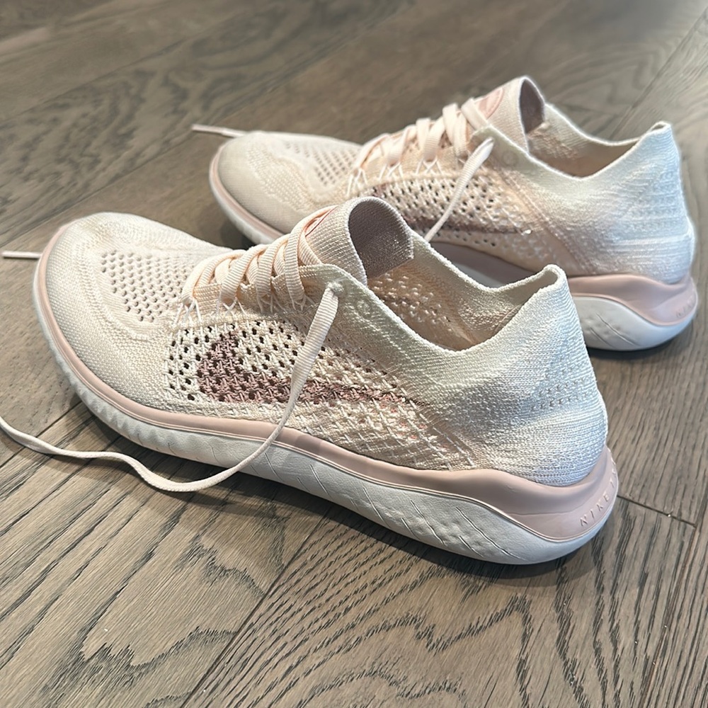 Women’s Nike Free RN Flyknit 2018 Guava Ice | Size 8.5